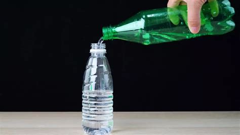 用纸板和矿泉水瓶，做个迷你饮水机，从此爱上喝水！_腾讯视频