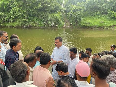 Madhya Pradesh: MLA Offers Boat For Children, Collector Says Sending ...