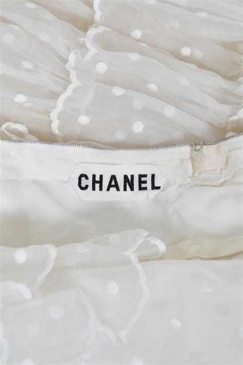 1978 Chanel Haute Couture White Eyelet Cotton Off-Shoulder Tiered Bridal Gown For Sale at 1stDibs