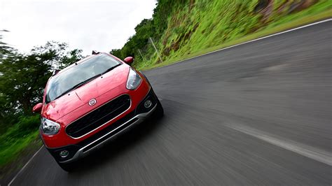 Fiat Avventura Urban Cross 2016 1.3 Multijet Diesel Active Exterior Car ...