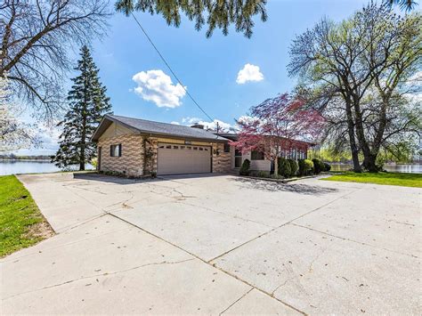 994 S River Rd, Bay City, MI 48708 | Zillow