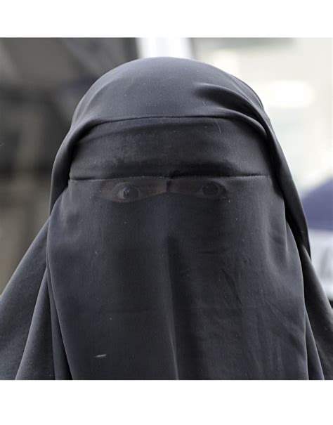 What Is A Hijab And Burka at Mackenzie Petit blog