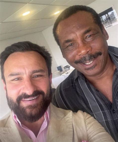 IND vs ENG 2022: Saif Ali Khan poses with Gordon Greenidge during 1st ...