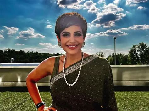 Mandira Bedi news: Mandira Bedi condemns Mumbai Airport for being ...