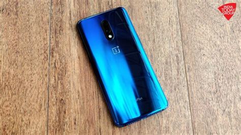 OnePlus 7 Mirror Blue in pictures: Inspired by Nebula Blue of OnePlus 7 ...