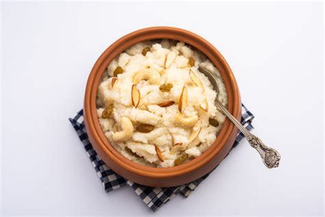 Suji Ka Halwa or Sheera - Know Your Calories