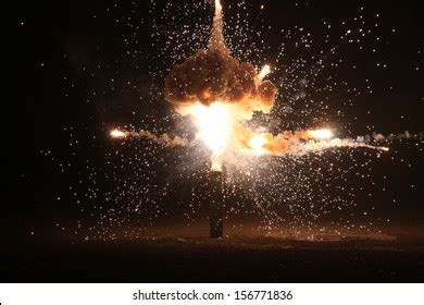 Hall Exploding 的图像结果