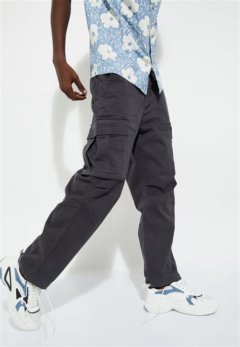 Buy URB_N Men Relaxed Fit Cargo Trousers Online at just Rs. 1699.0 ...