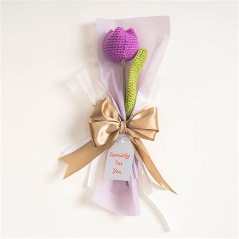 Single Tulip Crochet Bouquet - Knitted Flower Guldasta | The Zappy Box
