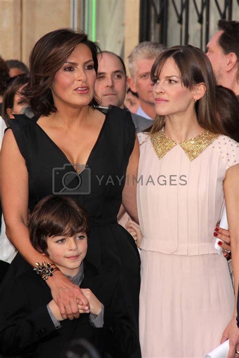 Mariska Hargitay, son August Miklos Friedrich Hermann, Hilary Swank at ...