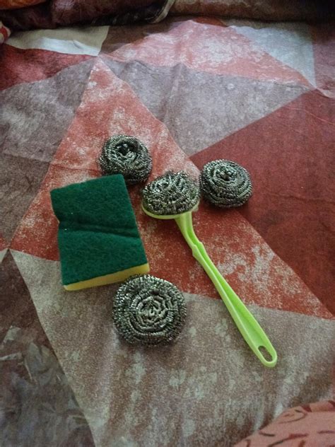 MustHome 2 Stainless Steel Scrubbers with Handle Cleaning Brush with 4 ...