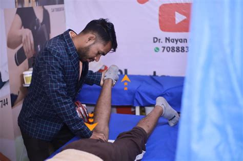 जानिए फ्रैक्चर के बाद जाम घुटनें को कैसे मोड़ें और मजबूत करें, how to ...