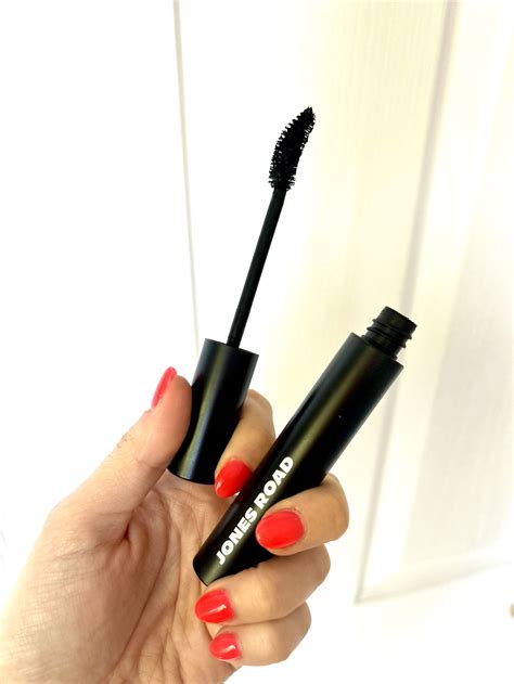 I Tried Jones Road The Mascara (and Now Love it)