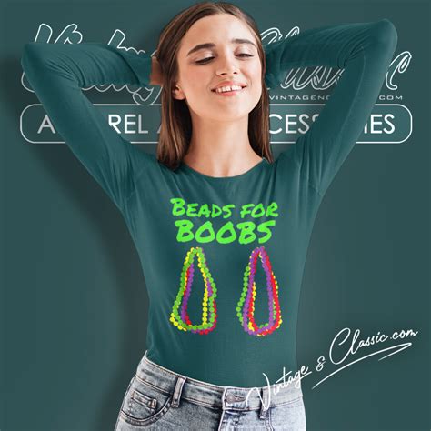 Mardi Gras Shirt Beads For Boobs - Vintagenclassic Tee