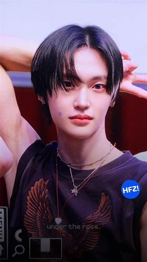 여드름 패치 붙이고 충격 받은 원빈 | KREAM