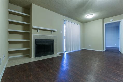 View Photos | Centre Oaks Apartments