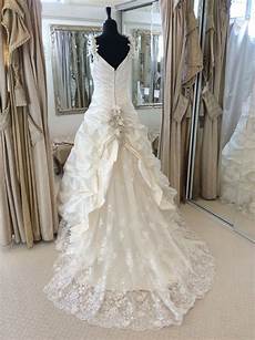Wedding Gowns For Sale by 17 Best Images About Sle Wedding Dresses For Sale On Wedding Gowns For Sale