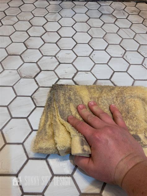 Installing Hexagonal Floor Tile 的图像结果