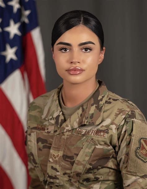 How to get that perfect military hair bun with super long hair how to ...