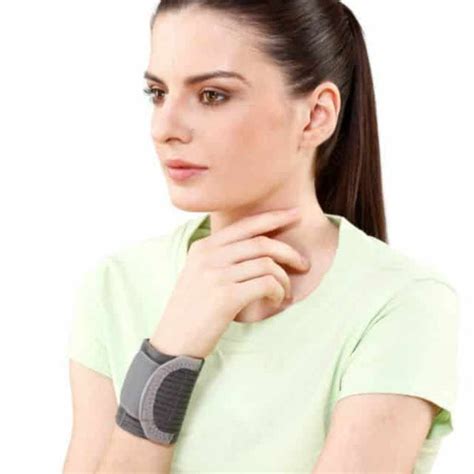 Buy Tynor Wrist support E05 online from microsidd