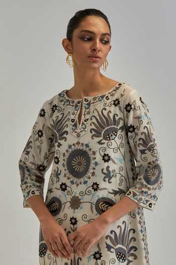 Buy Off White , Chanderi, Cotton, Organza Split Floral Pattern Kurta ...