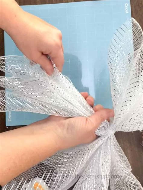 Deco Mesh Angel Tutorial 的图像结果