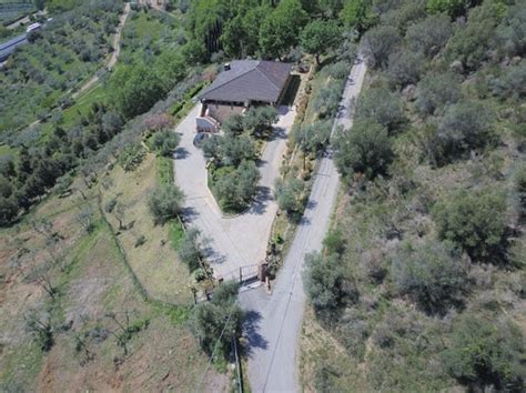 B&B TORRE DEL LAGO TRASIMENO (Passignano Sul Trasimeno, Province of ...