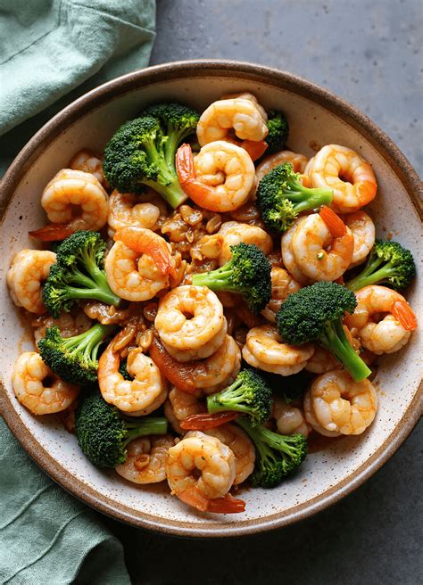 Protein-Packed Shrimp and Broccoli Stir Fry (Quick, Healthy & One-Pan ...