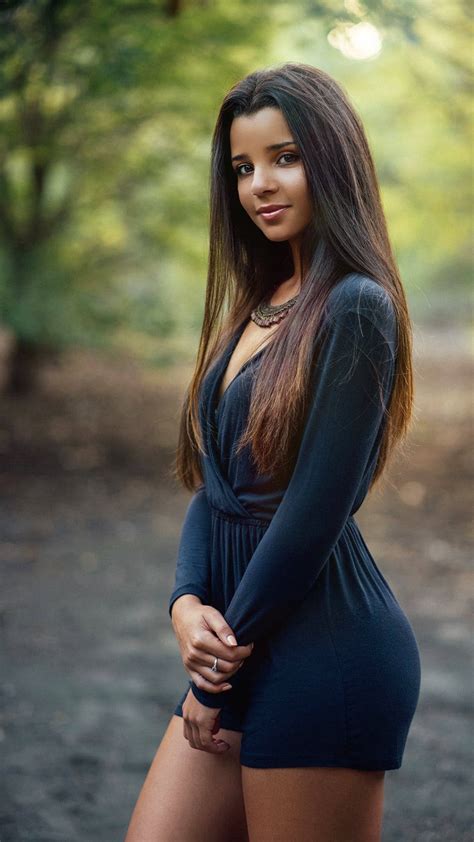 [100+] Latina Girl Pictures | Wallpapers.com