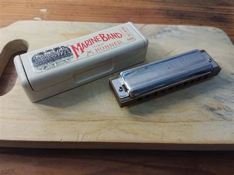 Diatonic vs Chromatic Harmonica: Basic Features, Pros and Cons