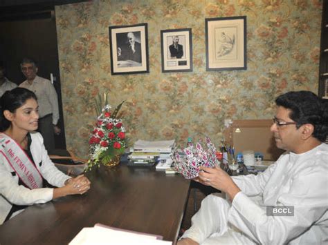 fbb Femina Miss India 2015 first runner up Aafreen Vaz meets MNS chief ...