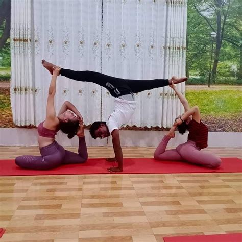 3 person yoga poses easy and challenging acro yoga positions – Artofit