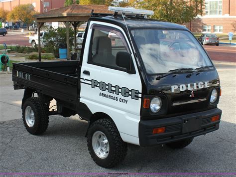 1991 Mitsubishi Kei pickup truck in Arkansas City, KS | Item H8793 sold | Purple Wave
