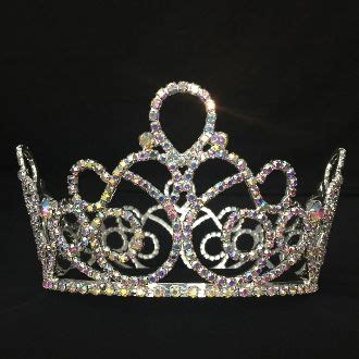 The Dedria 3 Inch Round Crown