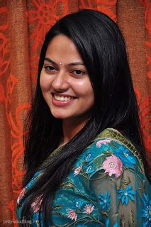 Telugu Actress Suhasini Hot Saree Stills