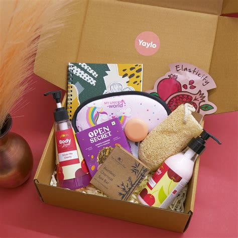 Yaylo - Buy Customized Gift Hampers Online