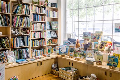 Local Bookstore 的图像结果