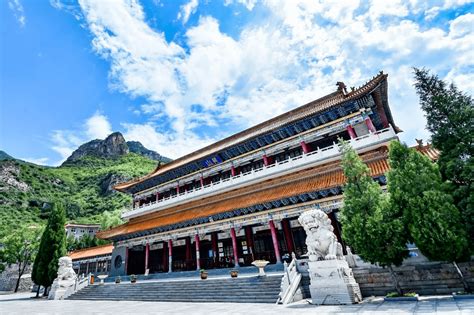 藏山风景区：提升软硬件迎游客_进行