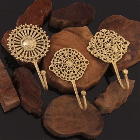 indian iron art Wrought Iron Chrome Finish Heavy Duty Wall Mounted ...