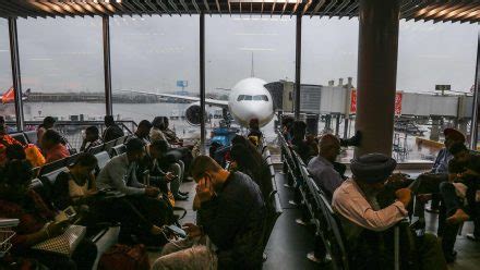 In the face of Jet’s uncertainty, SpiceJet, Vistara swoop in | Condé ...