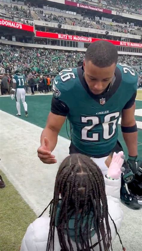 Philadelphia Eagles star Saquon Barkley is a dad of two: Meet his ...