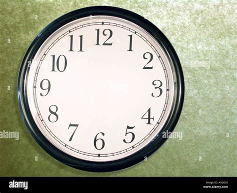 Clock without hands hi-res stock photography and images - Alamy