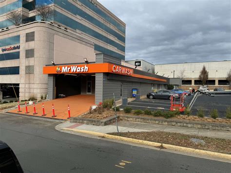 New car wash opens in place of old one in Tysons | Tysons Reporter