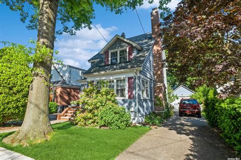 71 Iris Avenue, Floral Park, NY 11001 | Trulia