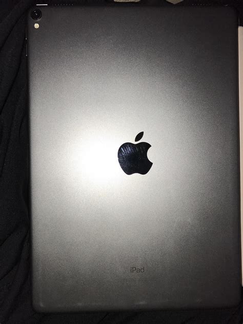 iPad Pro 10.5 Space Grey discoloration on edges of back? I've had it for two weeks and have been ...