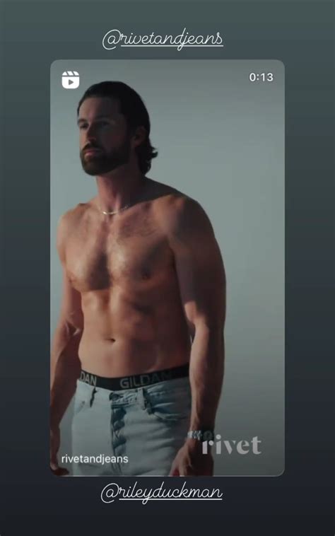 Pin by Cassandra Hoff on Riley Green in 2025 | Country boys, Attractive ...