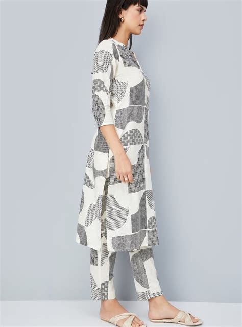 Buy Women Printed Straight Kurta Set Online at just Rs. 999.0 ...
