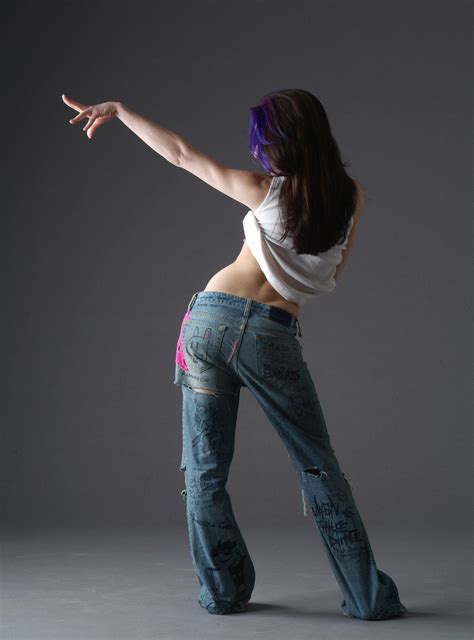 Life Modelling Poses 的图像结果