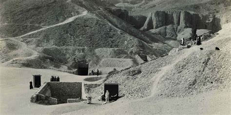 Entrance to King Tut’s tomb discovered | November 4, 1922 | HISTORY