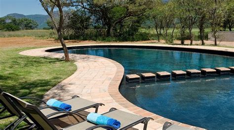 LEGEND GOLF AND SAFARI RESORT (Entabeni Game Reserve) - Resort Reviews ...